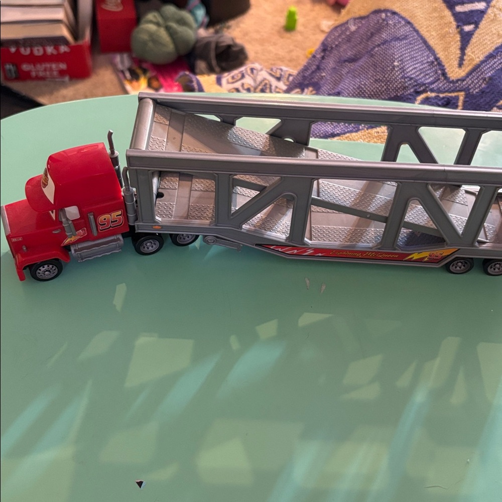 2006 Disney Pixar Cars Mack Hauler Truck Car Transporter McQueen Mattel 1:55